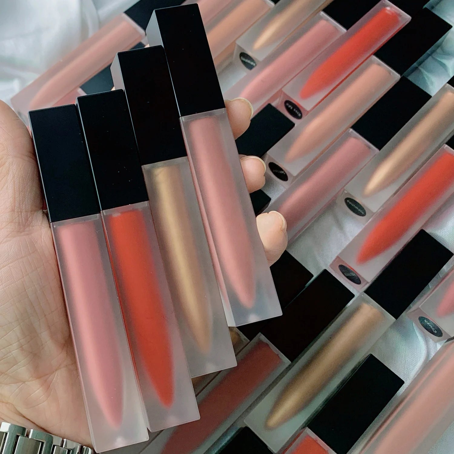 Wholesale Custom Logo Long Lasting Velvet Make up Vendor Nude Vegan Lipstick Waterproof Private Label Liquid Matte Lip Stick