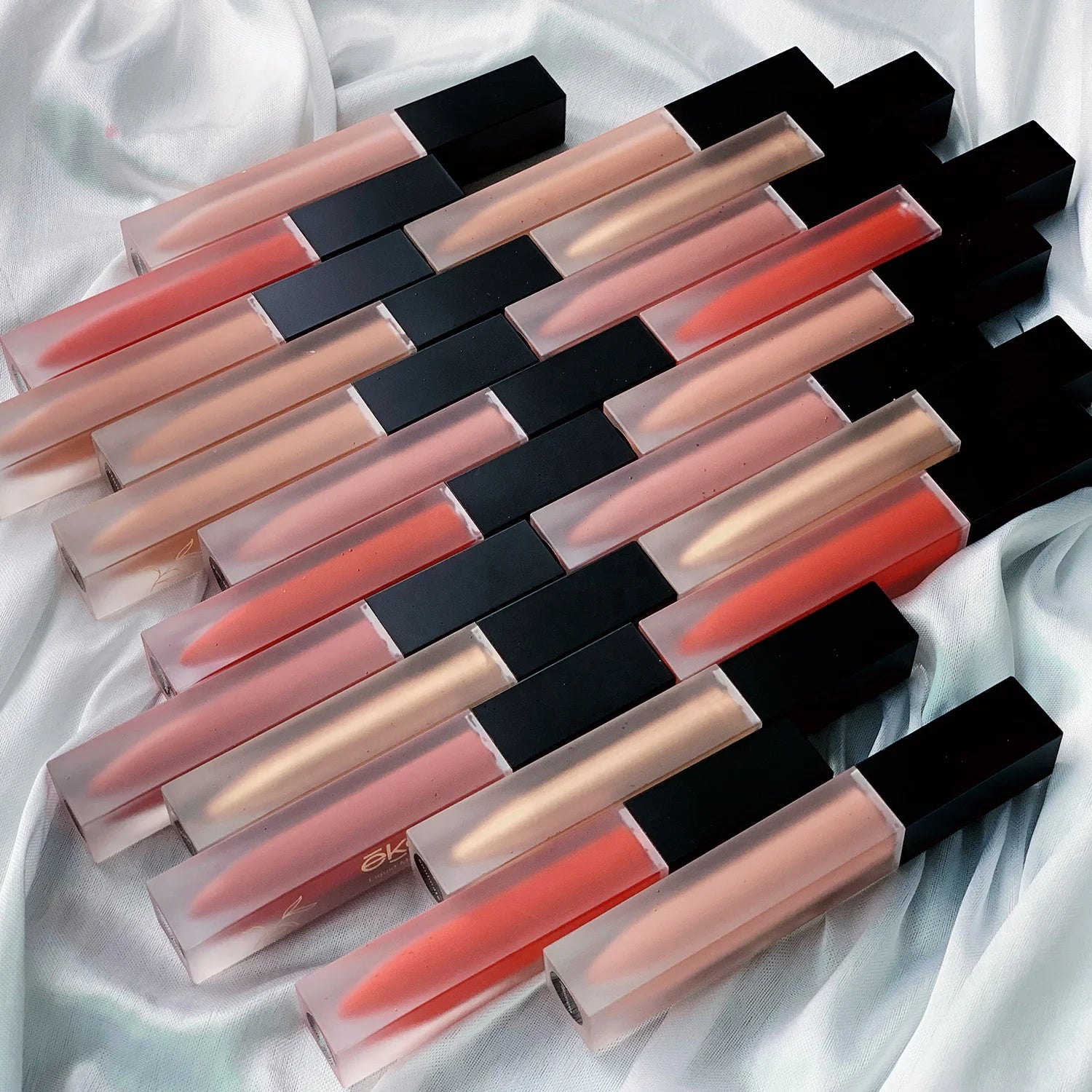 Wholesale Custom Logo Long Lasting Velvet Make up Vendor Nude Vegan Lipstick Waterproof Private Label Liquid Matte Lip Stick