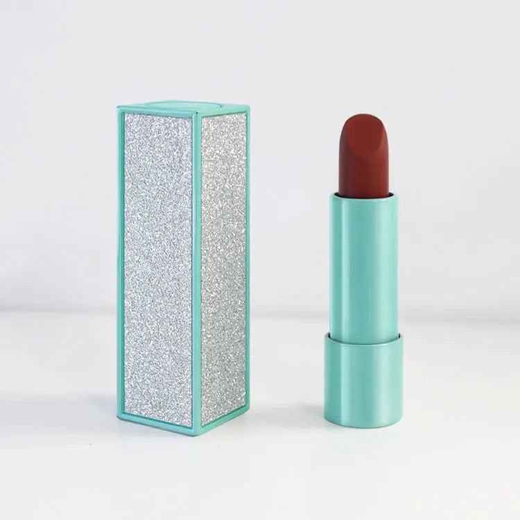 Wholesale Private Label Vegan Lipstick Velvet Matte Finish Waterproof and Lasting Makeup with Mineral Ingredients
