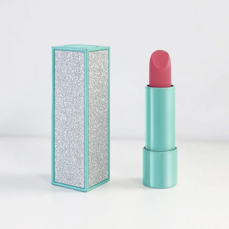 Wholesale Private Label Vegan Lipstick Velvet Matte Finish Waterproof and Lasting Makeup with Mineral Ingredients